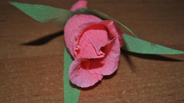 Роза из конфет пошаговая Роза из конфет пошаговая